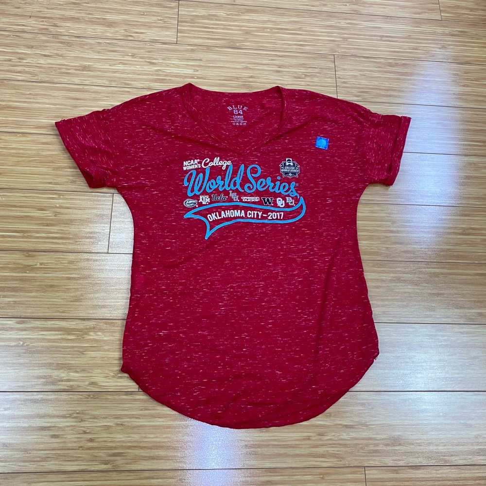 WOMEN'S RED 2017 COLLEGE WORLD SERIES OKLAHOMA CITY SHIRT NCAA LARGE